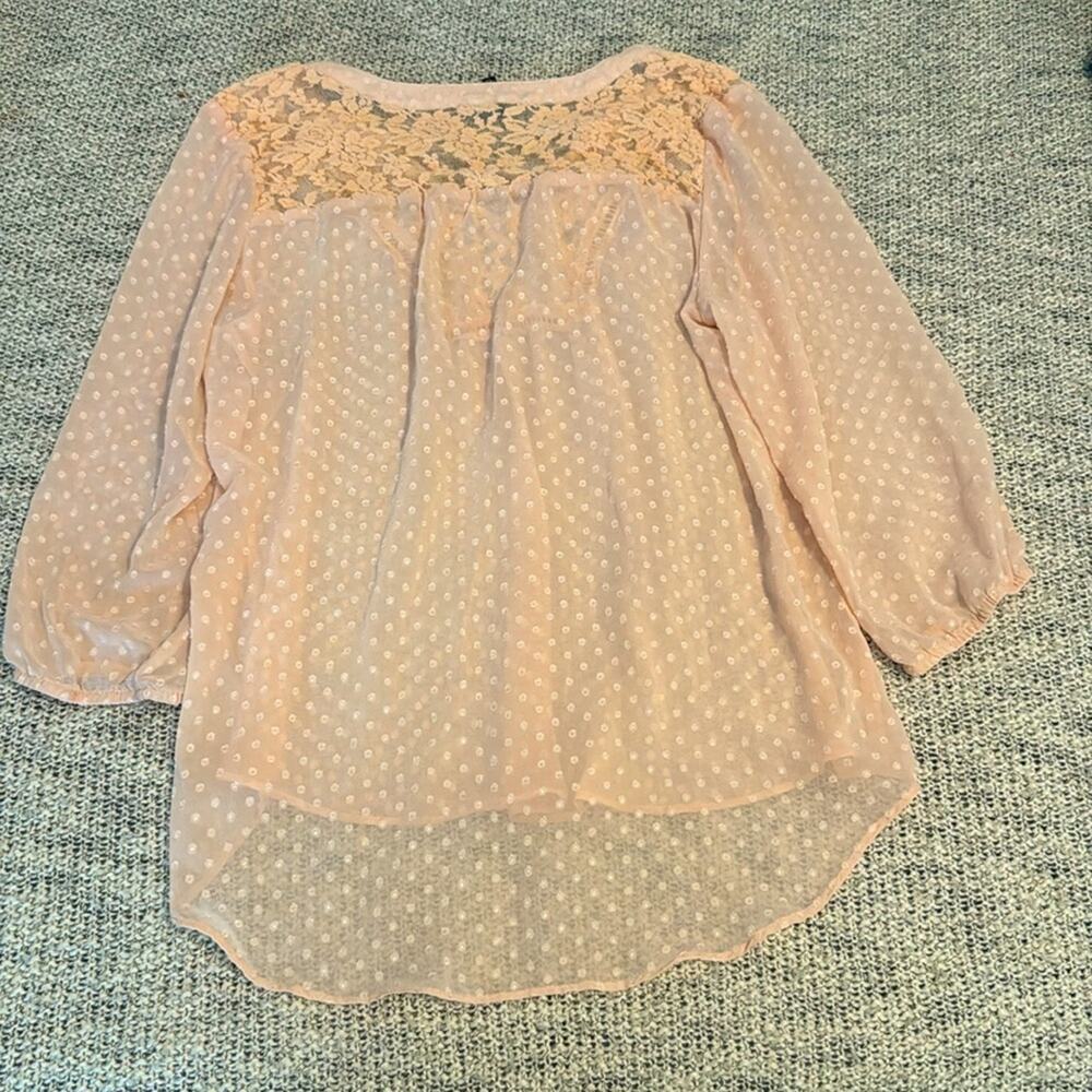 New Directions size Lg Blush Pink Lace Accent Blouse - Picture 2 of 4